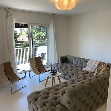 Oasis Apartment